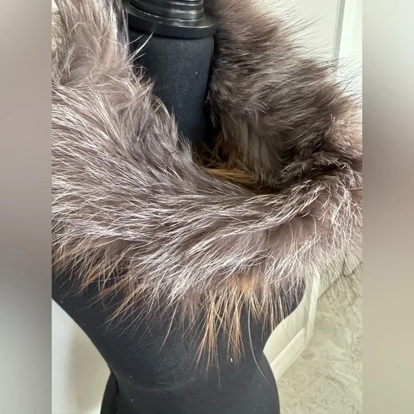 Adrienne Landau Fox Fur Scarf - Picture 2 of 7